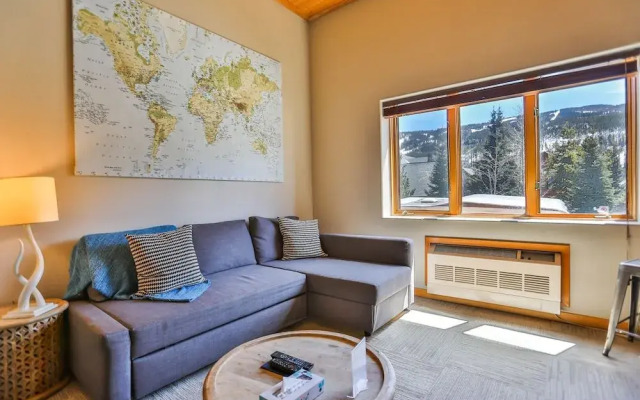 Gateway #5060 - Studio Br Condo
