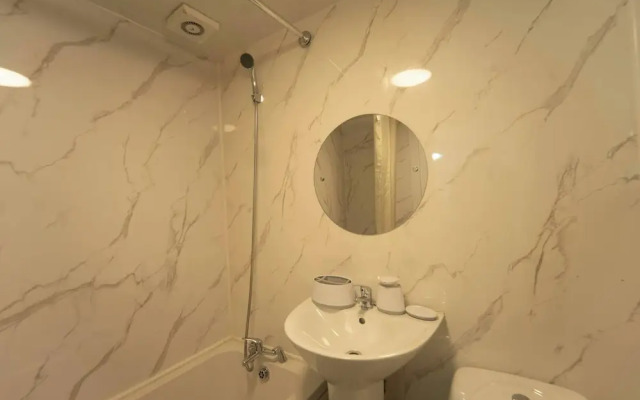 Room-comfy One-bdr in a Manchester House