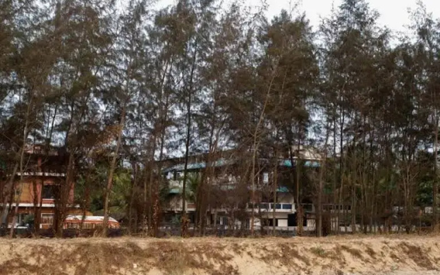 Kuzhupilly Beach House