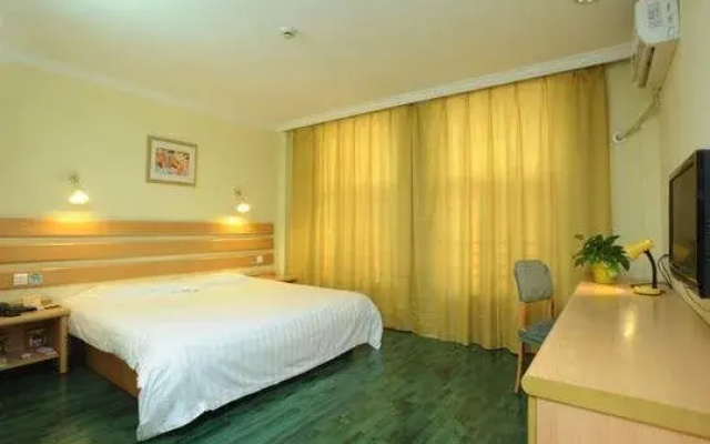 Home Inn Taicang Shanghai East Road