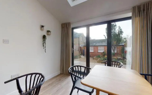The Oxford Lodge six bedroom Oxford home