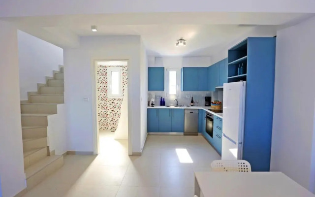 Xenos Villa 7 With a Private Pool Near the sea