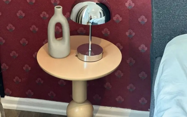 Stylish 1BR plus LR Apt Ghent Castle