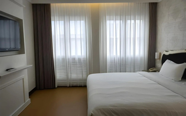 RC Hotel
