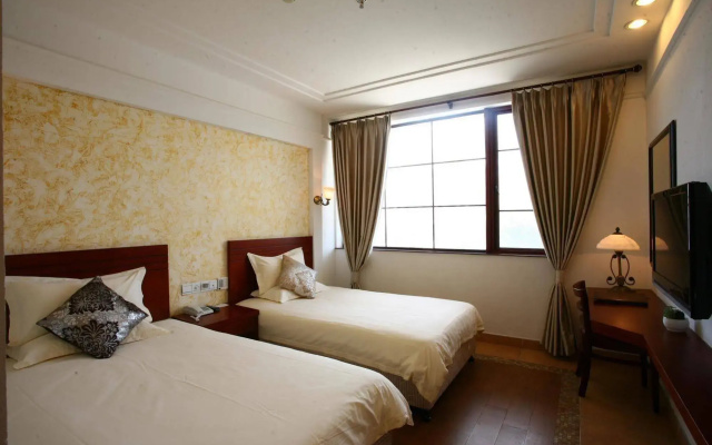 Valenci Hotel