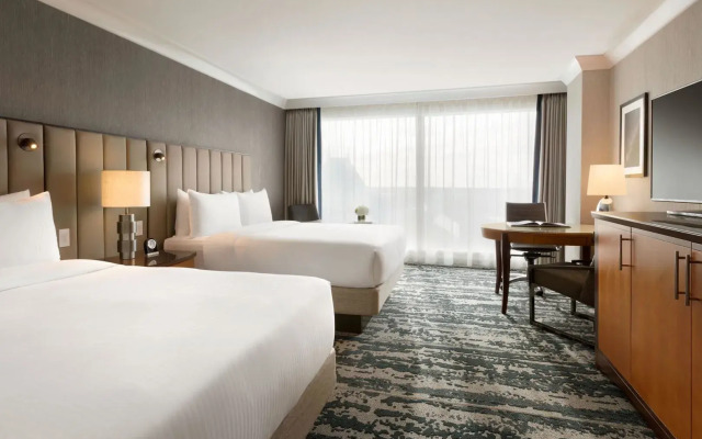Fairmont Vancouver Airport In-Terminal Hotel