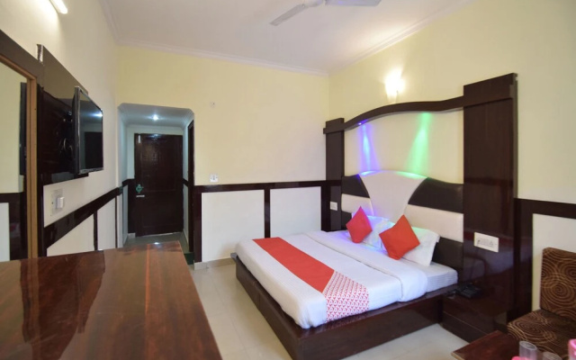 OYO 11616 Hotel Shree Ram
