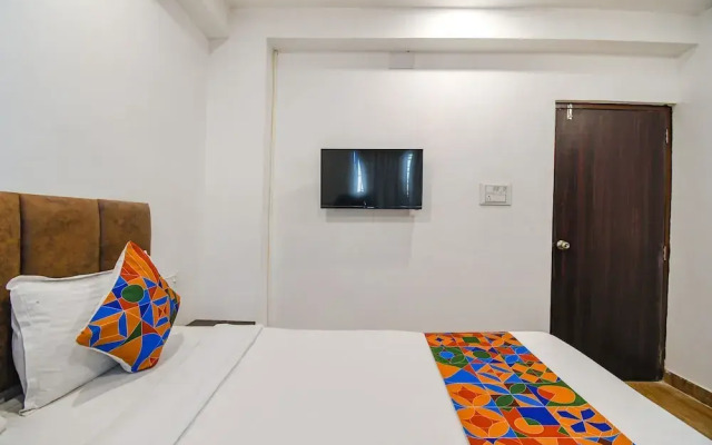 Fabhotel Seven Wonders 55