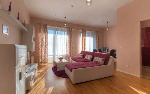 Sea View Apartments MonteBook
