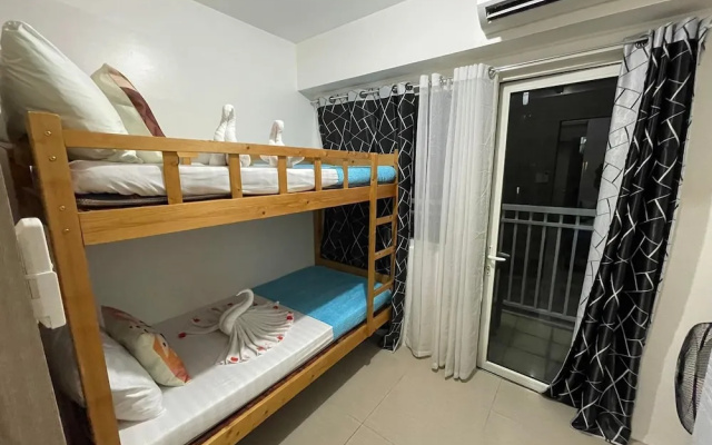 Shore Residences Stays by PBYY