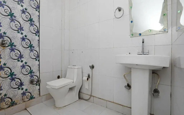 The Castle By OYO Rooms
