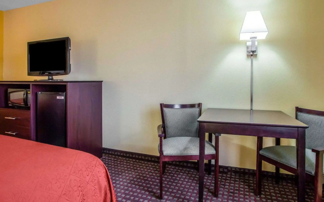 AmericInn by Wyndham Mosinee Central Wisconsin Airport