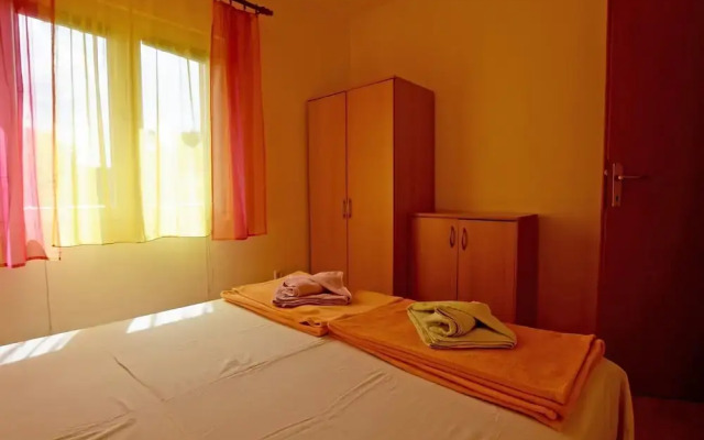 Apartments Pinka 30 M From The Sea