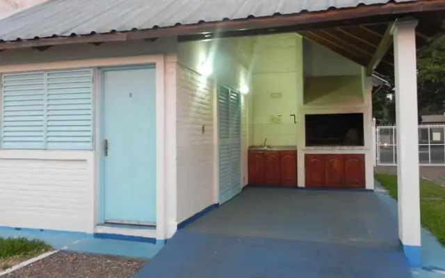 Los Pinos Bungalows
