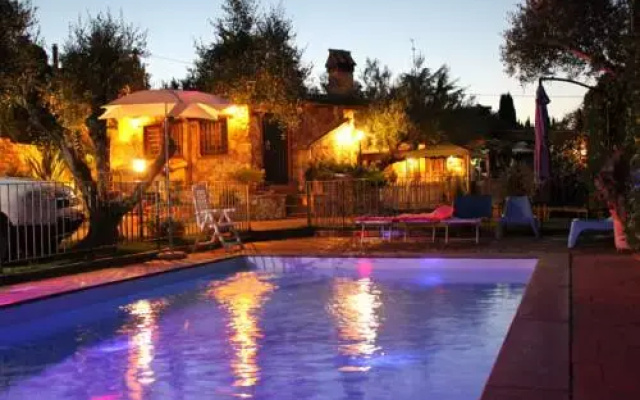 La Casa Nella Roccia
