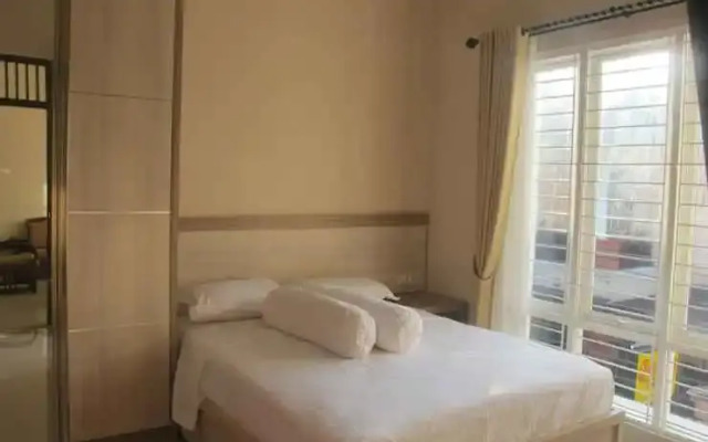 Modern Chic Room at Gendis Homestay