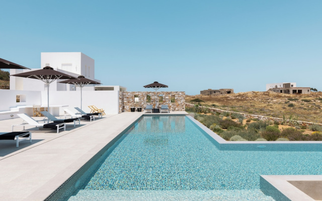 TWWO Antiparos