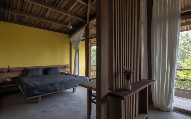 Hachi Homestay & Spa
