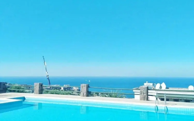 Flat in Yalikavak With Sea View and Shared Pool