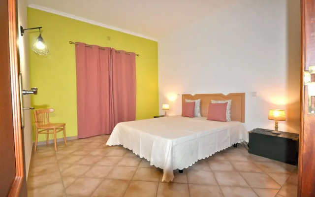 Large Country Villa With Private Pool, Vilamoura