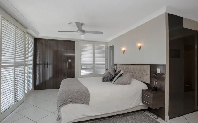 Carool Apartments