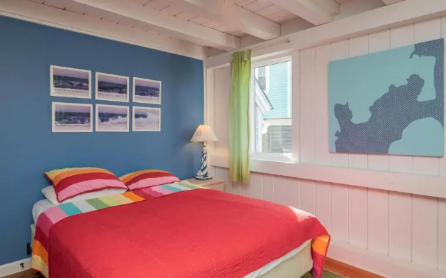 Cuddlefish by Oak Island Accommodations