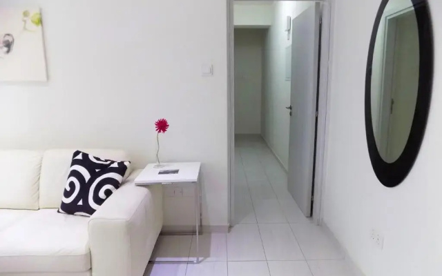 2b Boutique Seafront Apartment Olympic Beach