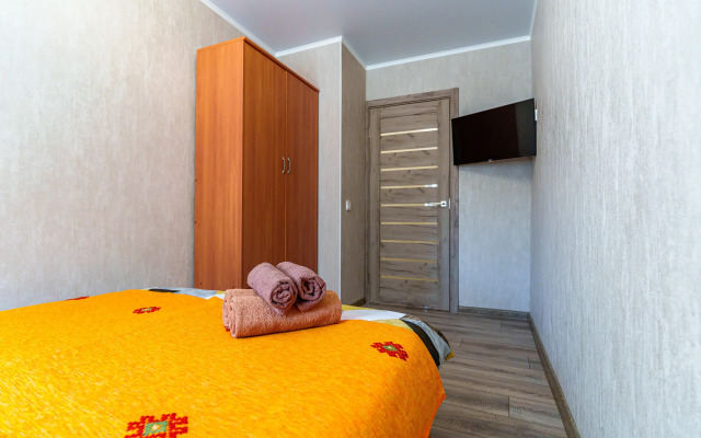 LetoApart (ЛетоАпарт) на улице Исаева 13
