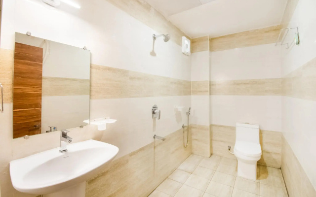 Oyo 74876 Hotel Lakshmi Sai Grand