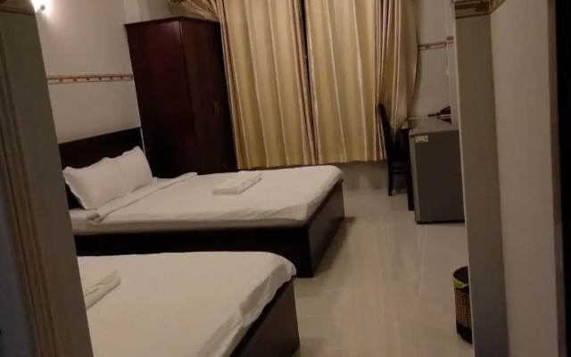 Graceful Saigon Hotel
