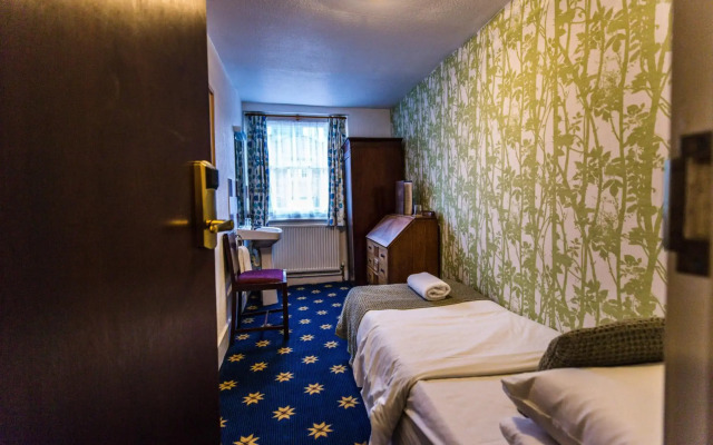 St Athans Hotel