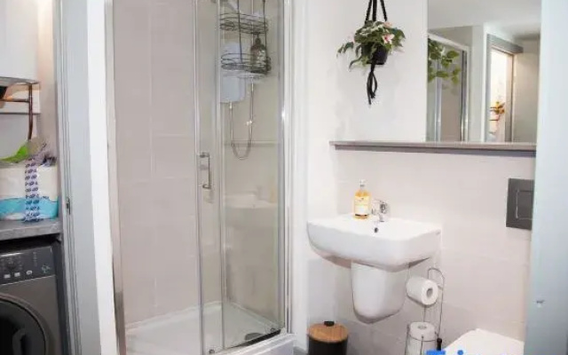 *Versatile Retreat - Mid/Long Stay% Home~From~Home