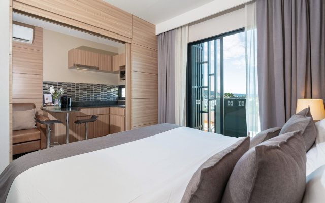 Patong Bay Residence
