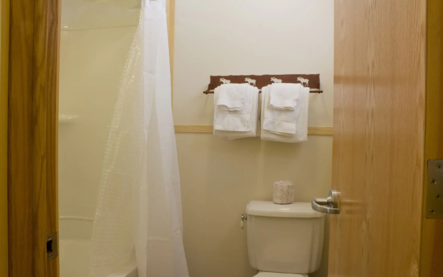 Lake Lodge Cabins - Inside the Park