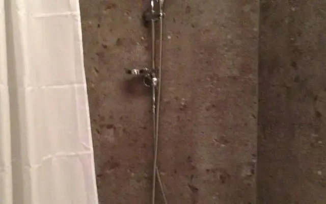 Dirk Suites