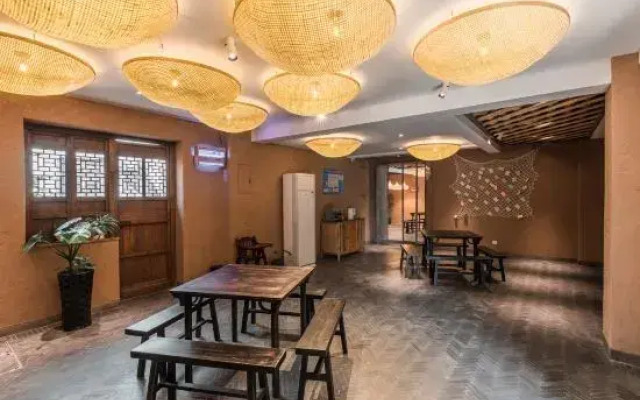 Puyuan Fashion Resort-Themed B&B
