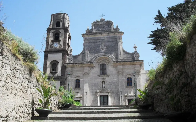 House Nunziatina in the Heart of Lipari