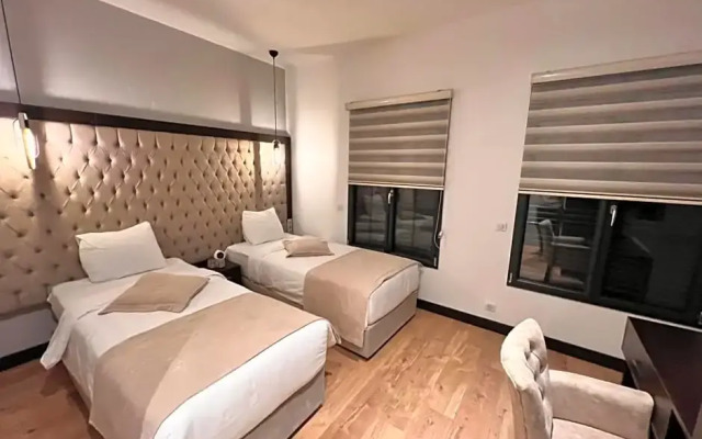 Paris Luxury Guest House - CDG Aeroport