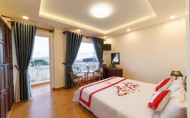 Rose Valley Hotel