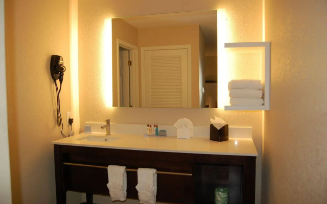 Hawthorn Suites by Wyndham Indianapolis North
