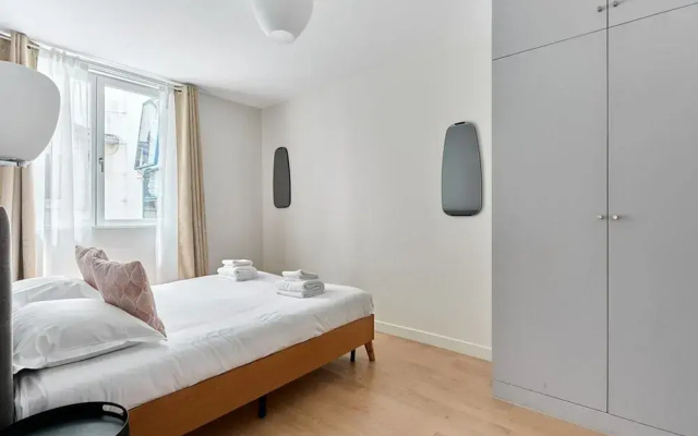 Superb Apartment Porte Maillot / Arc de Triomphe