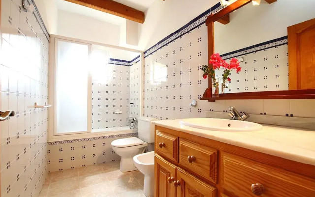 Villa - 4 Bedrooms with Pool and WiFi - 108753