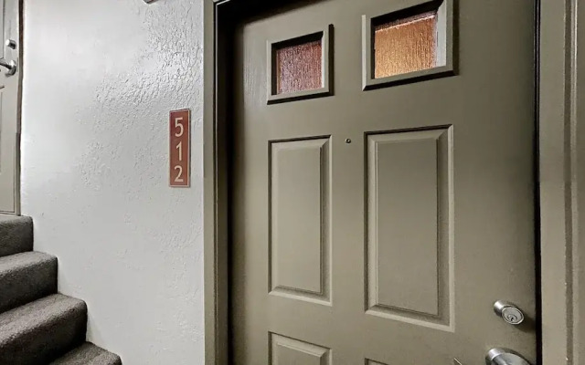 512 2 Bedroom Home