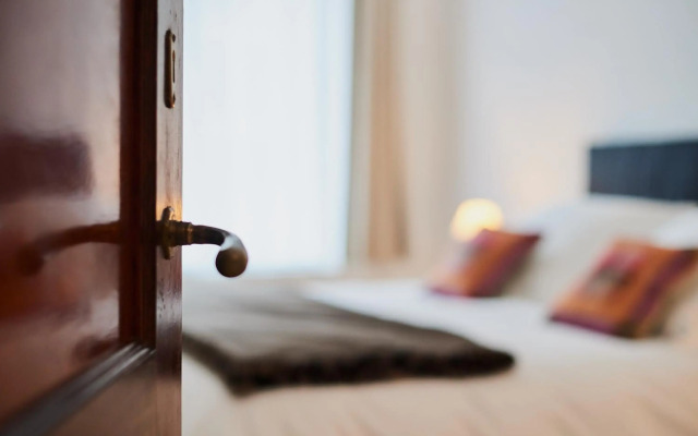 B&B Suites 124
