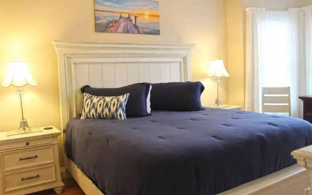 Professionally Cleaned & Sanitized Condo in MB