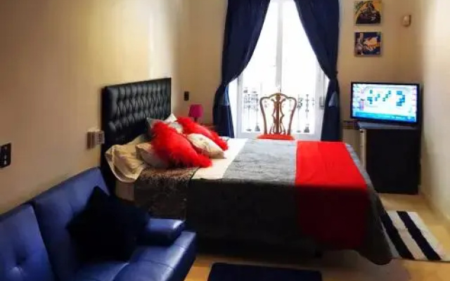BOOKINGHAM ★Apartaments & Suites