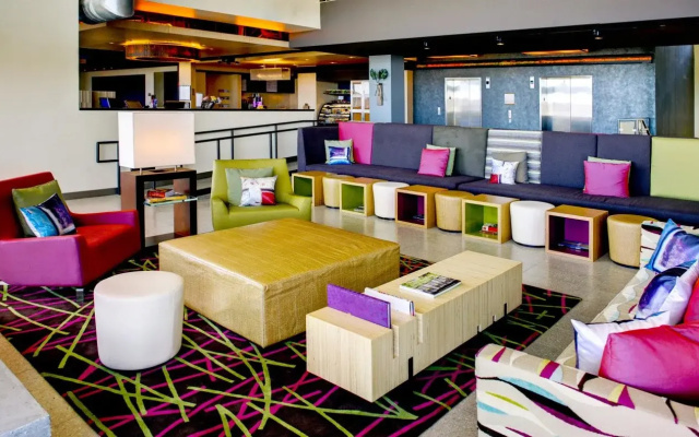 Aloft Leawood-Overland Park