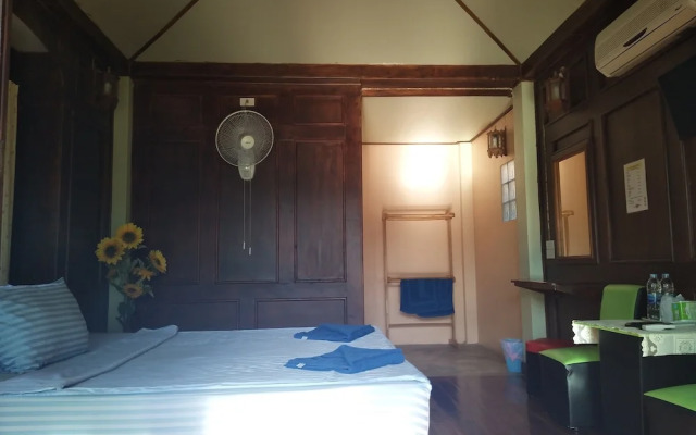 Mark House Bungalow