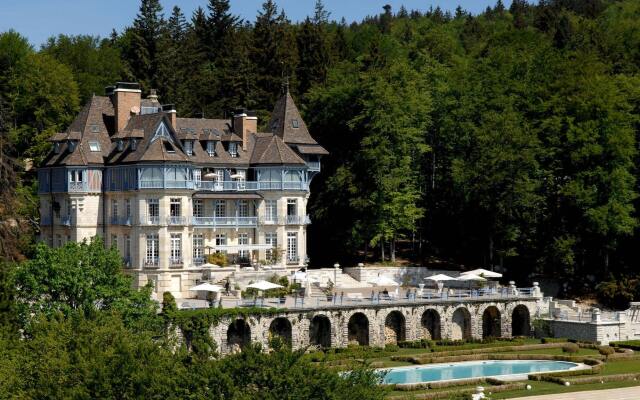 Отель Relais & Châteaux Château des Avenieres Франция, Крюсей - отзывы, цены и фото номеров - забронировать отель Relais & Châteaux Château des Avenieres онлайн вид на фасад