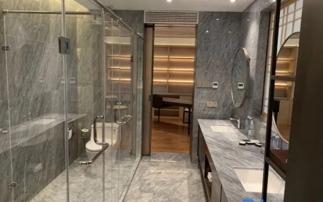 LUXEH Hotel